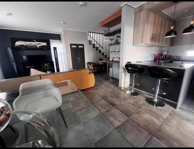 4 BEDROOM HOUSE FOR SALE IN LOTUS GARDENS